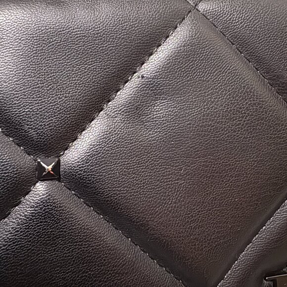 Badgley Mischka Quilted Crossbody Bag in Black - Picture 3 of 11